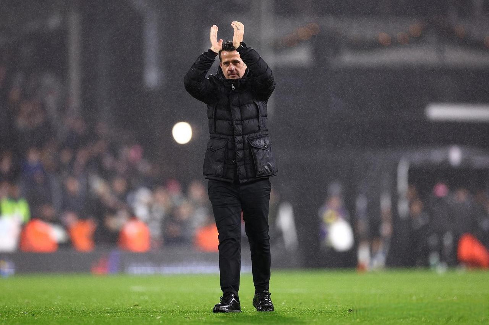 关于富勒姆紧急更换主帅，力求保级成功的信息